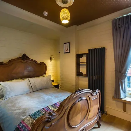 Mcgettigan's Townhouse - Olives & Figs Bistro Kro 3*