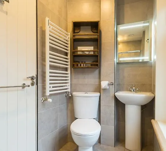 Herberg Mcgettigan's Townhouse - Olives & Figs Bistro