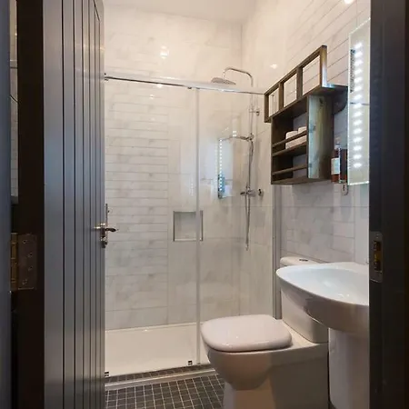 Mcgettigan's Townhouse - Olives & Figs Bistro 3*