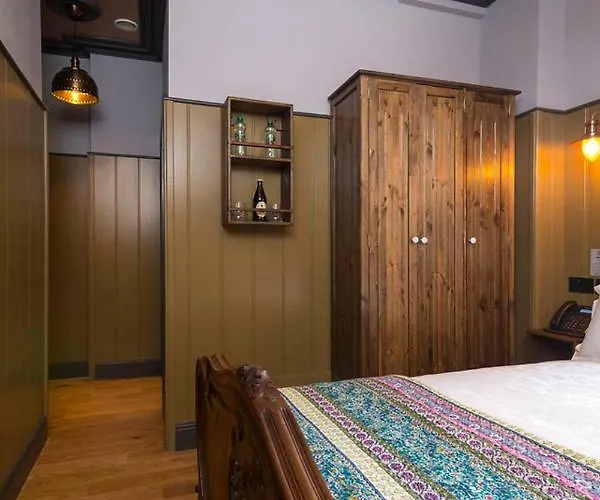 Mcgettigan's Townhouse - Olives & Figs Bistro אורחן דבלין