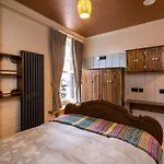 Inn Mcgettigan's Townhouse - Olives & Figs Bistro Dublin