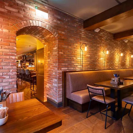Mcgettigan's Townhouse - Olives & Figs Bistro Estalagem