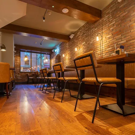 Mcgettigan's Townhouse - Olives & Figs Bistro Estalagem 3*