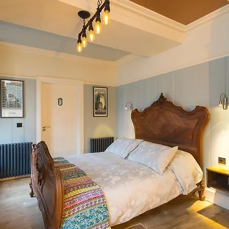 Mcgettigan's Townhouse - Olives & Figs Bistro Inn