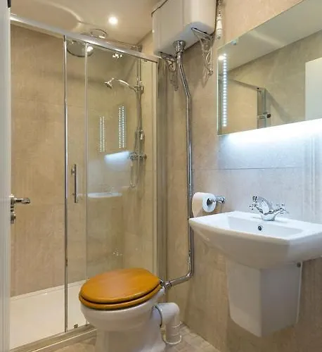 Mcgettigan's Townhouse - Olives & Figs Bistro 3*