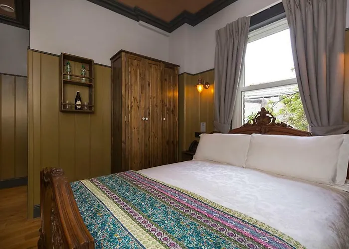 イン Mcgettigan's Townhouse - Olives & Figs Bistro ダブリン