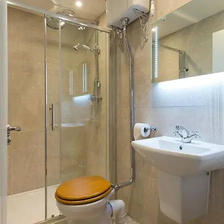 Mcgettigan's Townhouse - Olives & Figs Bistro 3*